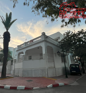 image de propriété - Villa 4 façades sur le plateau face a un grand jardin EL Jadida