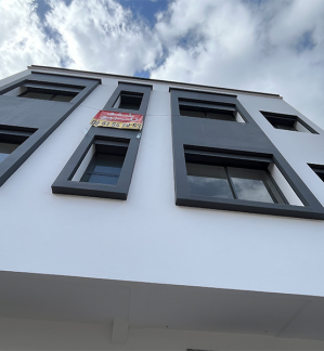 image de propriété - Grand appartement R+2, RDC, quartier Hôpital d'EL jadida.